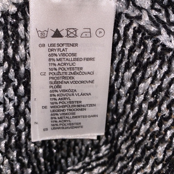 Divided by H&M Medium Silver Sleeveless Scoop Neck Ribbed Knit Dress - Picture 10 of 10